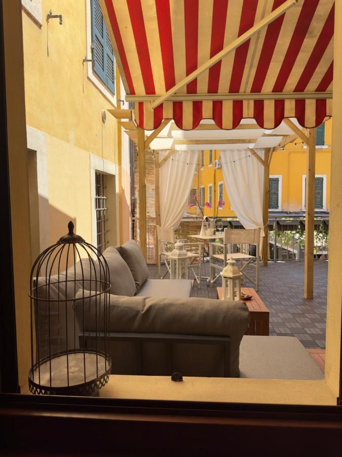 Napule...E Apartments Peschiera del Garda Exterior photo